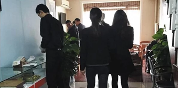 男根的诱惑据传闻曾被多位神秘富婆争相收藏引得坊间议论纷纷