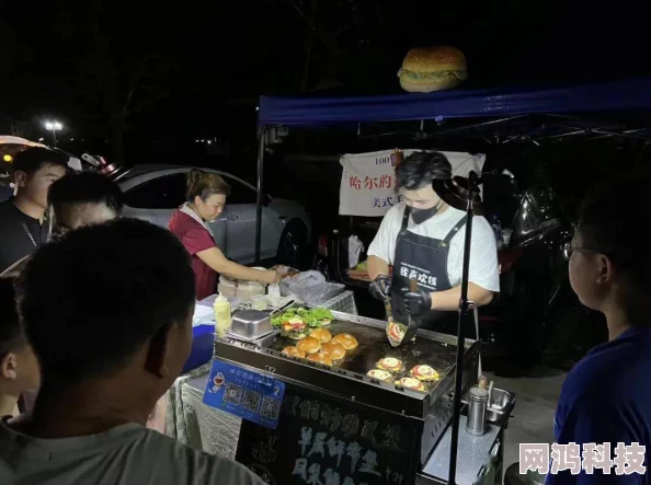 狠狠做浙江温州小伙夜市摆摊月入十万引热议