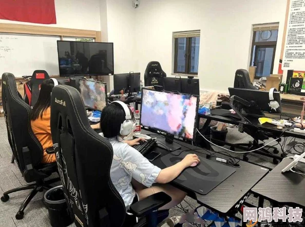 暴躁少女CSGO最新任务直播掉线就砸键盘今晚八点不见不散