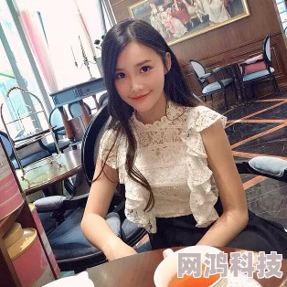 夜玩14亲女小妍到两点为什么她如此受追捧因为她多才多艺且充满活力