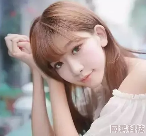 被女同学用玉足踩玩jiji为什么如此受欢迎因为它满足了某些人的恋足癖好和被支配的欲望