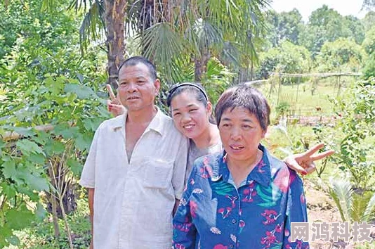 小莹回乡纵欢老刘头番外篇：重逢十年情谊不变共话桑麻